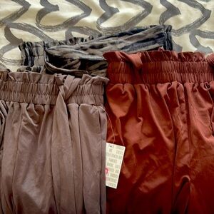 LulaRoe Ella shorts-  stretch waist with fabric belt